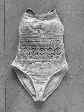 KENNETH COLE REACTION SWIMWEAR LADIES ONE PIECE SIZE LARGE